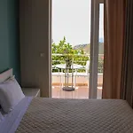 Aphrodite's Garden Himare