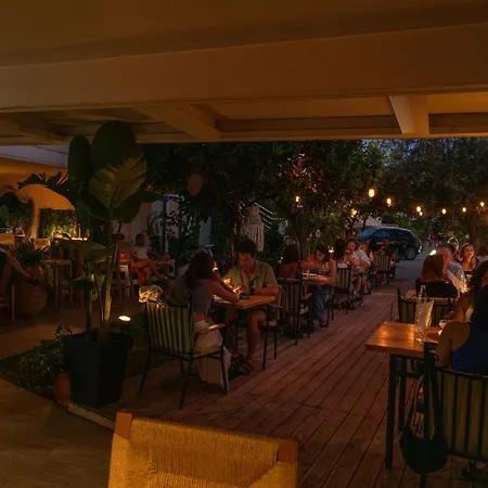 Aphrodite's Garden Himare