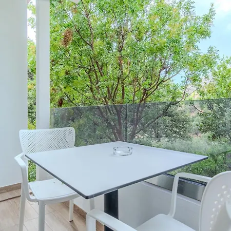 Aphrodite's Garden Hotel *