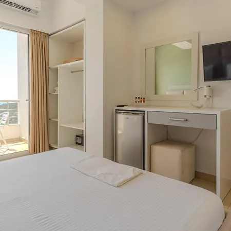Aphrodite's Garden Hotel Himare