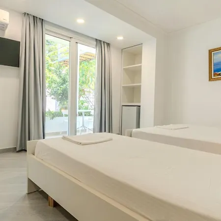 酒店 Aphrodite's Garden 3*