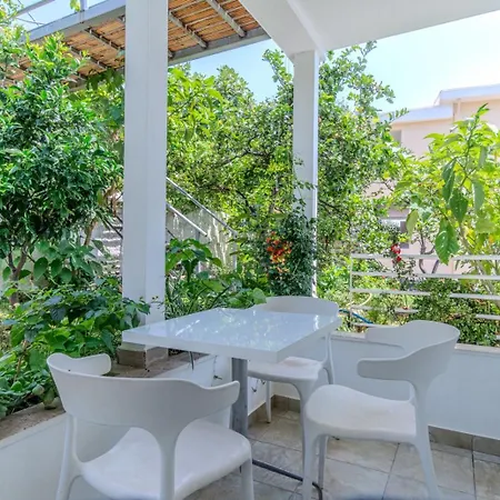 Hotel Aphrodite's Garden Himare