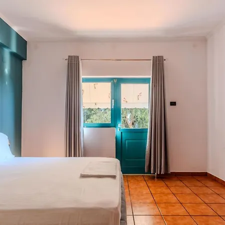 酒店 Aphrodite's Garden 3*