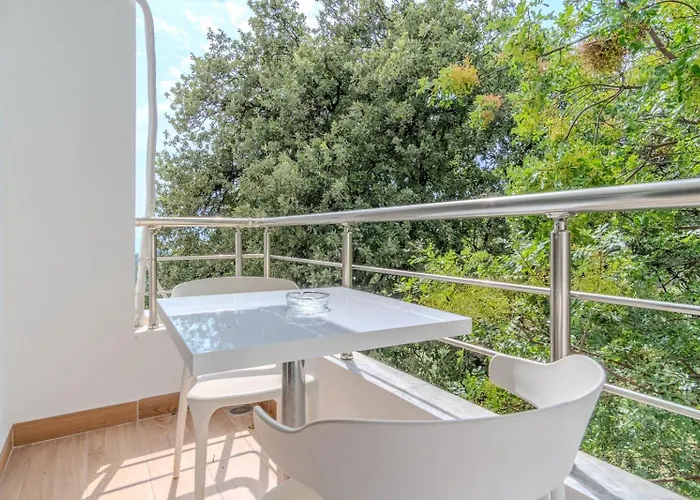 Отель Aphrodite's Garden 3*