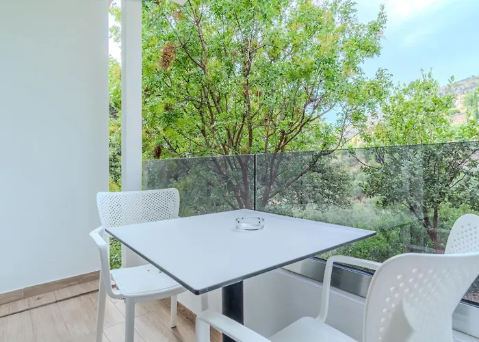 Aphrodite's Garden Отель 3*