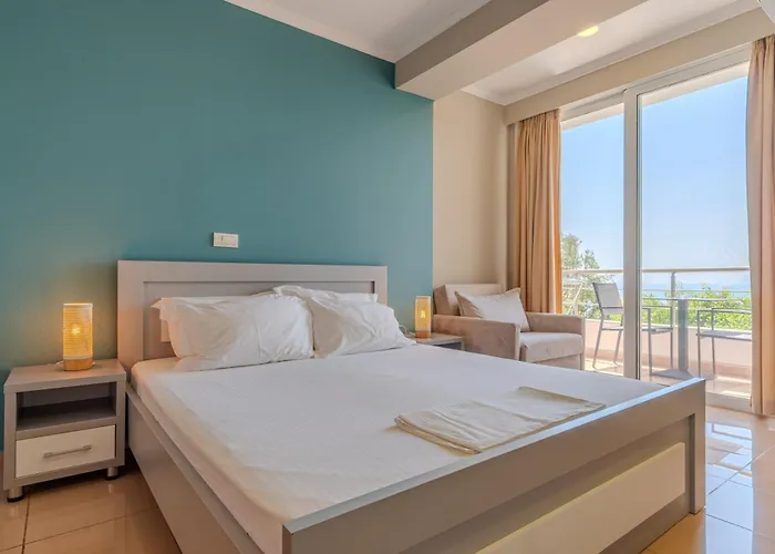 Otel Aphrodite's Garden 3*