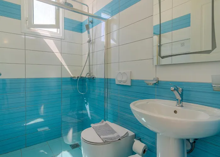 Aphrodite's Garden 3* Himare