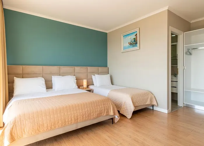 Aphrodite's Garden 3*