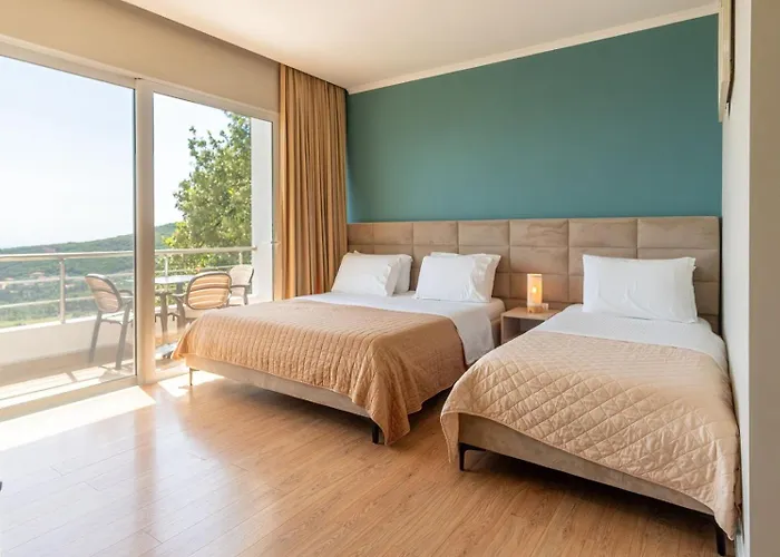 Hotel Aphrodite's Garden Himare