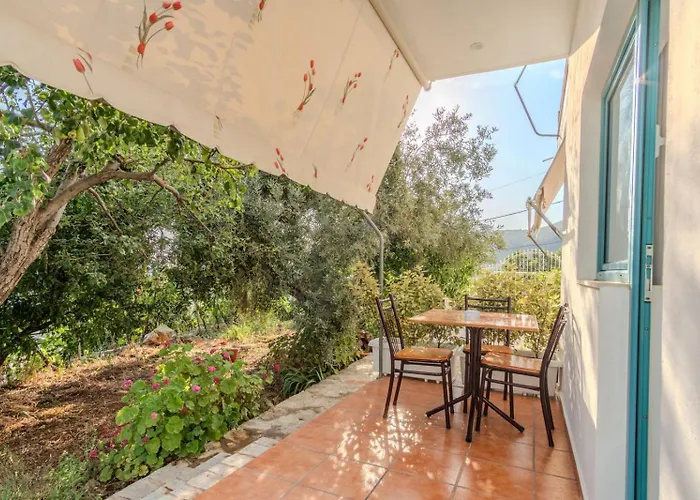 Aphrodite's Garden 3*