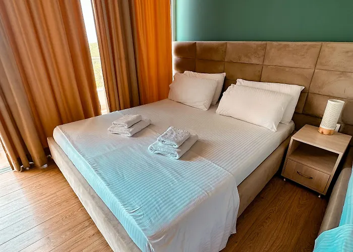 Aphrodite's Garden Hotel Himare