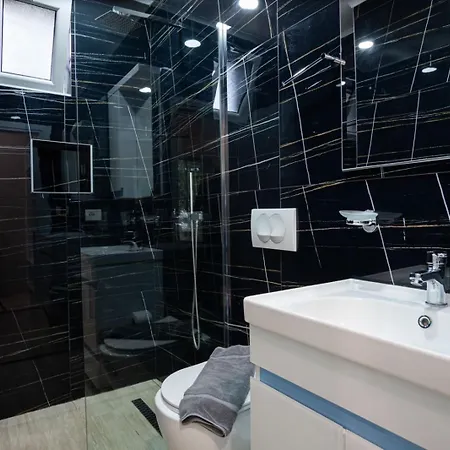 Aphrodite Garden Rooms&apartment Hotel