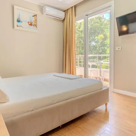 Aphrodite Garden Rooms&apartment
