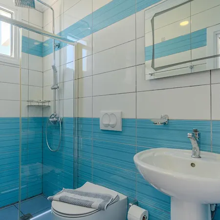 Aphrodite Garden Rooms&apartment Himare