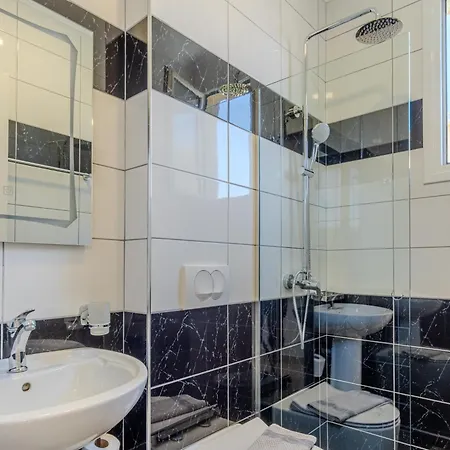 Aphrodite Garden Rooms&apartment