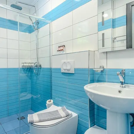 Aphrodite Garden Rooms&apartment Himare