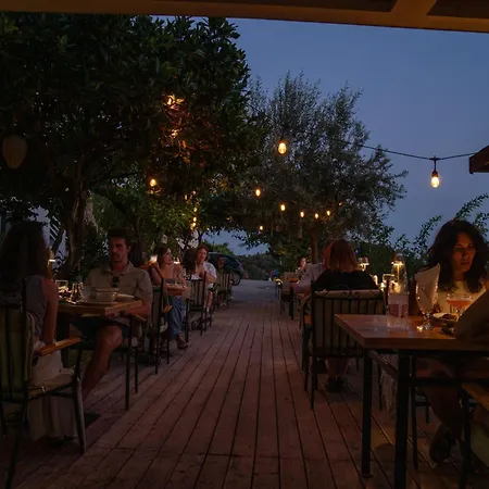 Aphrodite's Garden 3* Himarë