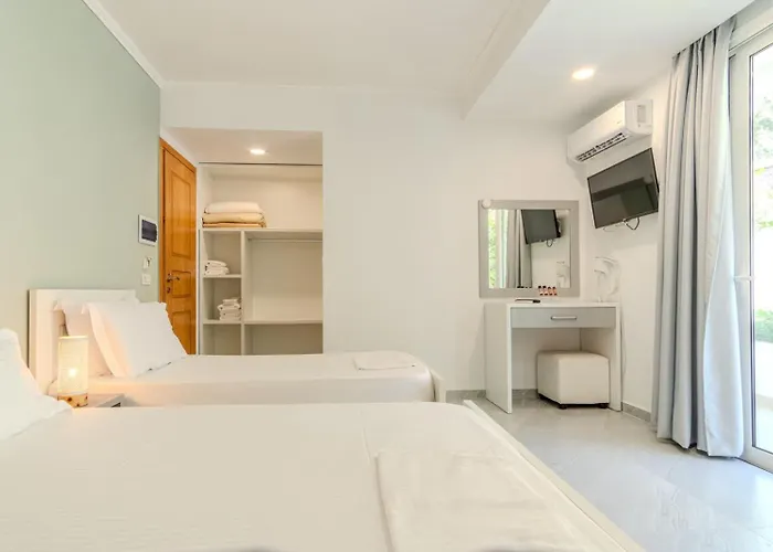 Aphrodite's Garden فندق هيماري